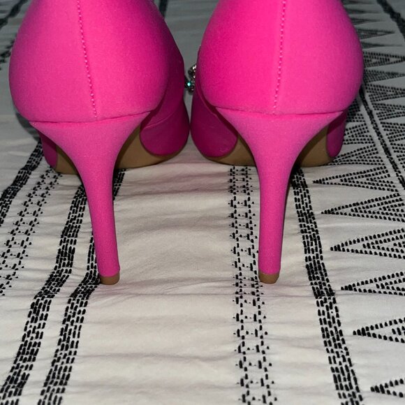 BCBG Pink Bow Slip-On Pumps - Picture 4 of 8